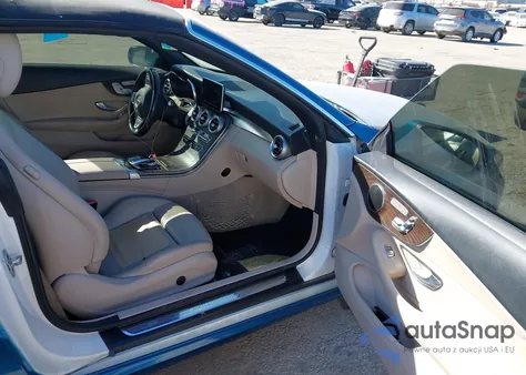 2018 Mercedes-Benz C 300 z USA, uszkodzony, nr VIN WDDWK4JB4JF617868